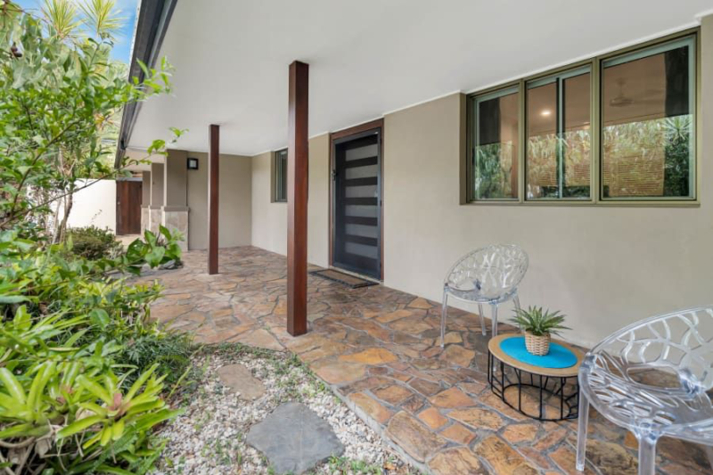 24 macilwraith street manoora qld