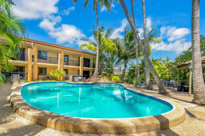 24 macilwraith street manoora qld