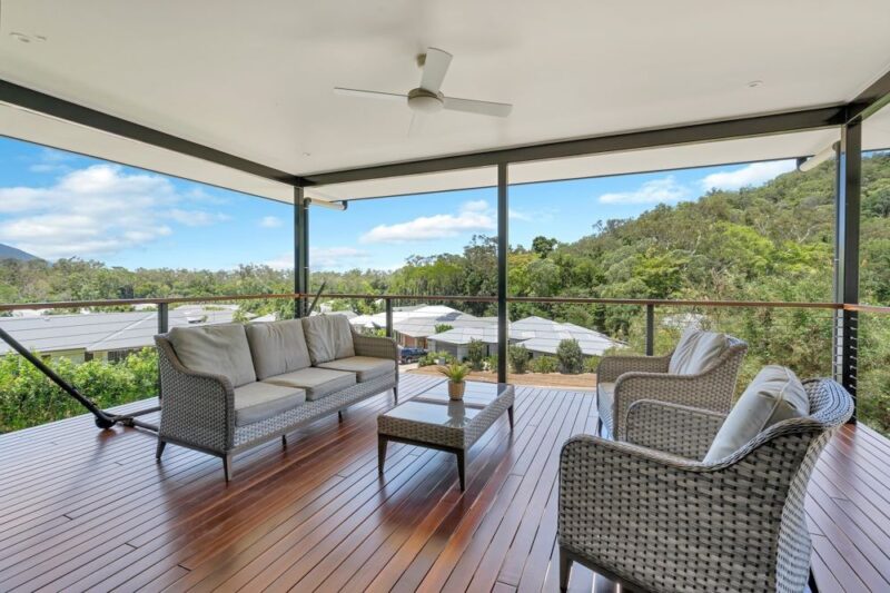 24 macilwraith street manoora qld