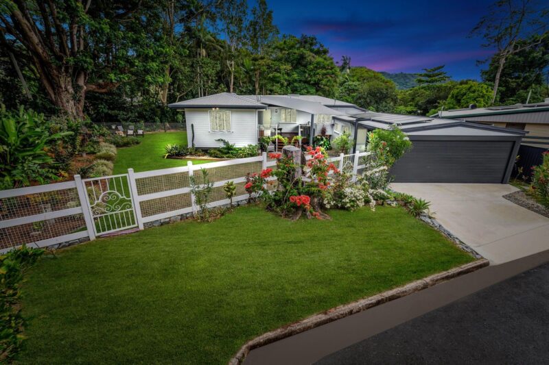 24 macilwraith street manoora qld