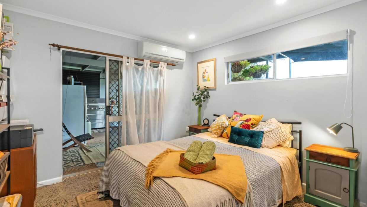 4 Spena Road, MAREEBA, QLD 4880