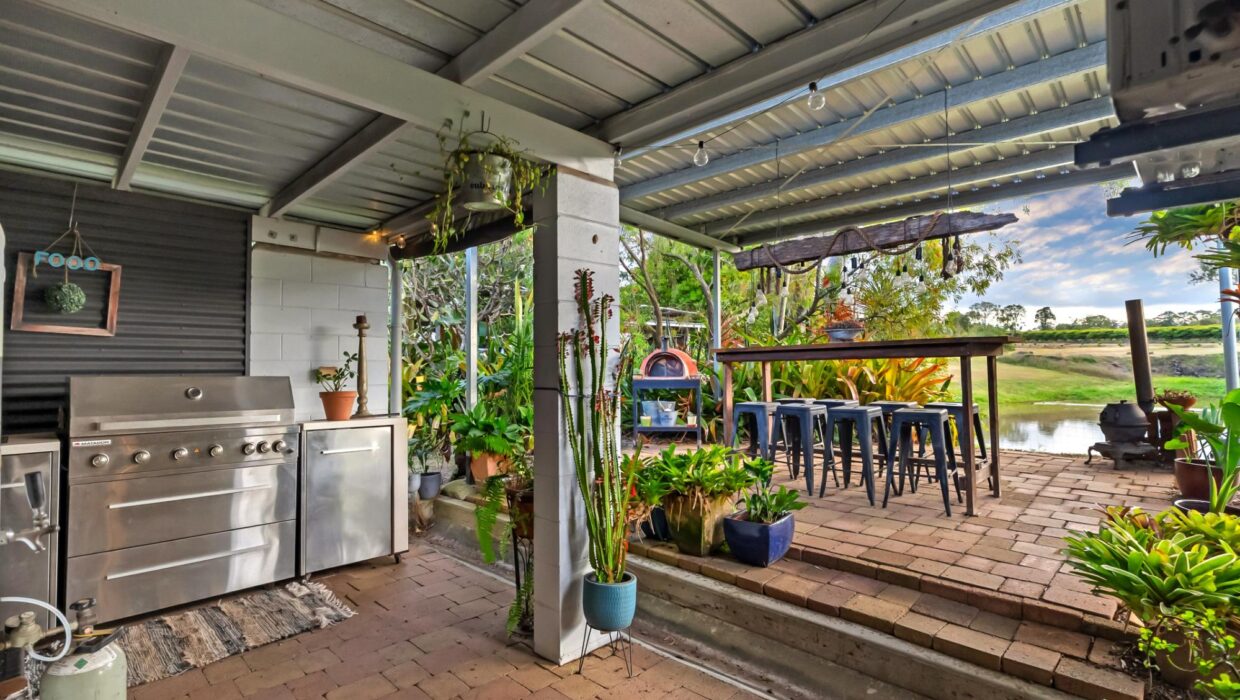 4 Spena Road, MAREEBA, QLD 4880