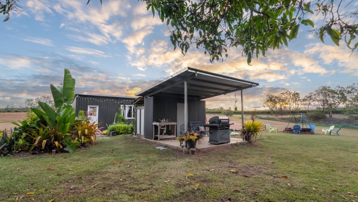 4 Spena Road, MAREEBA, QLD 4880