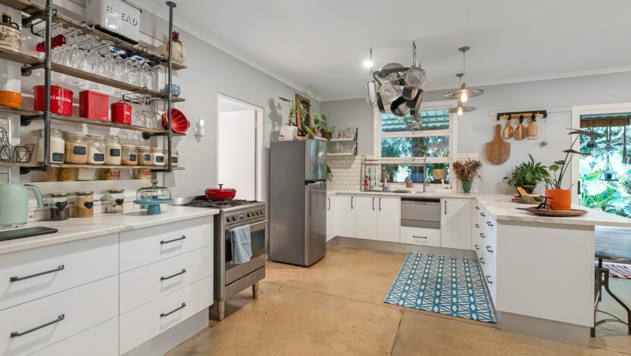 4 Spena Road, MAREEBA, QLD 4880